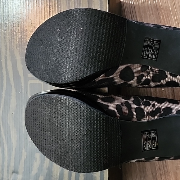 Moda Spana Plebe Platform Peep-Toe Heels, Size 11 - Picture 4 of 14